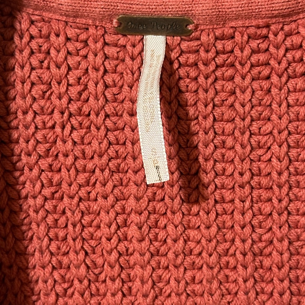 FREE PEOPLE Nightingale Cardigan in Rosette (blush pink) oversized sweater Small - Picture 10 of 10